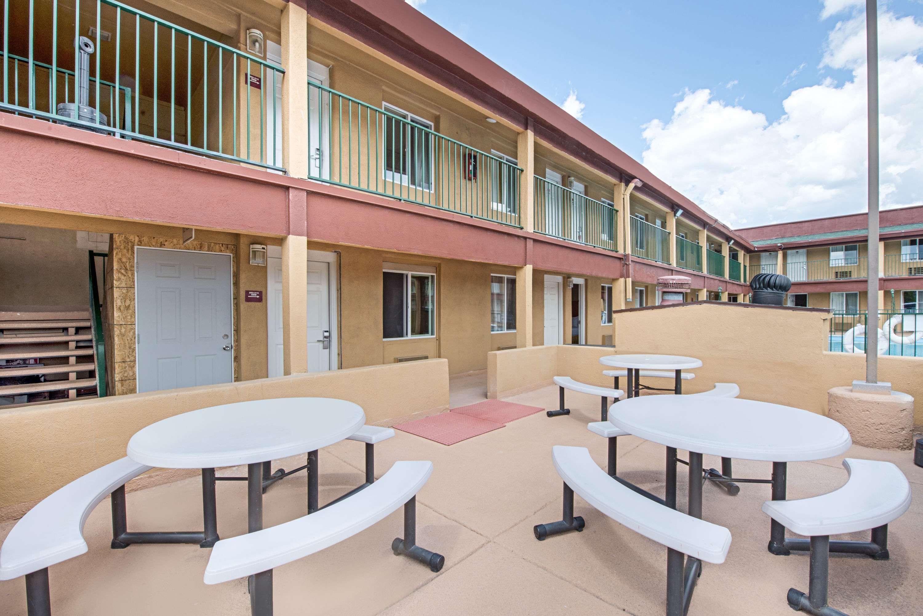 Ramada By Wyndham Flagstaff East Hotel Exterior photo